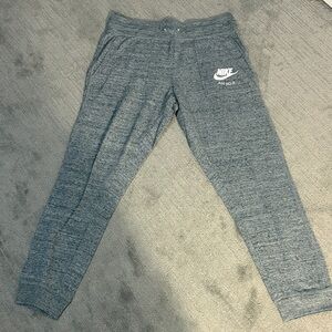 Nike Women's Heather Gray Joggers